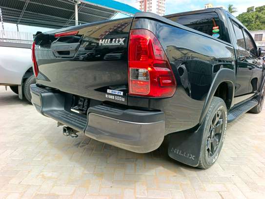 Toyota hilux double black image 7