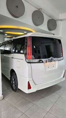 Toyota Noah WxB white 2020 image 2
