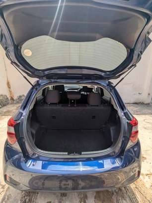 toyota vitz  offer image 6