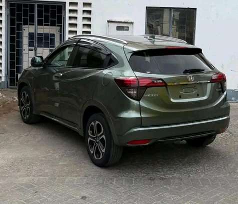 HONDA VEZEL HYBRID PREMIUM GRADE 2019 image 5