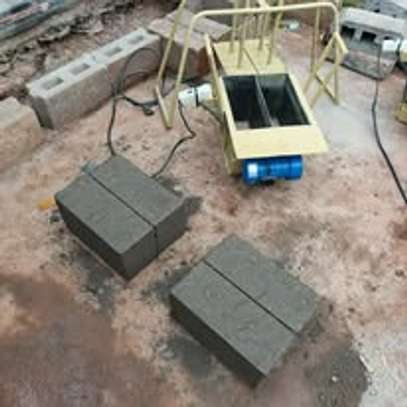 Blue Cement Block Making Machine Compact Mechanical Press image 5