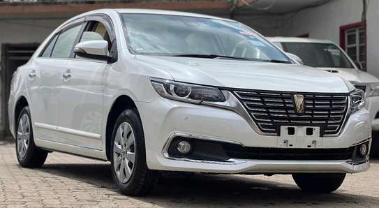 Toyota Premio silver color 2018 model image 8