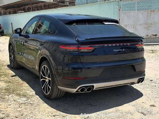 Porsche Cayenne S coupe image 13
