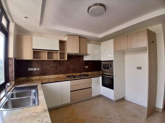 3 Bed Apartment with En Suite at Riverside Drive image 3