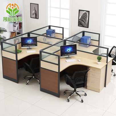 Office Desk: 4-user Curved Workstation With Partition Panels image 2