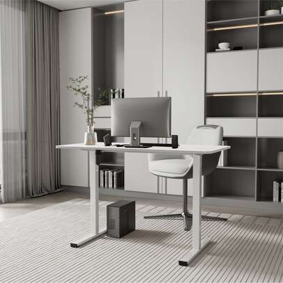 Standing Desks; Height Adjustable Standing Desk in Kisumu image 3