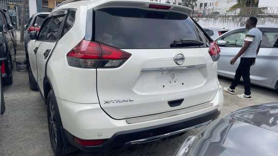NISSAN X TRAIL SUNROOF 2019MODEL image 5