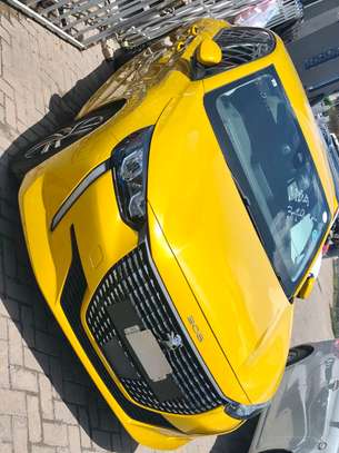 Peugeot 208 image 3