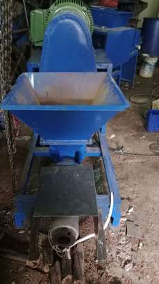 Sawdust briquette machine image 4