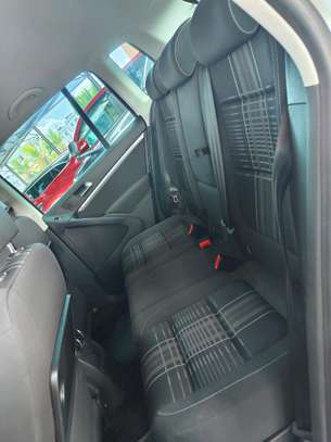 Volkswagen Tiguan white lounge 2017 image 12