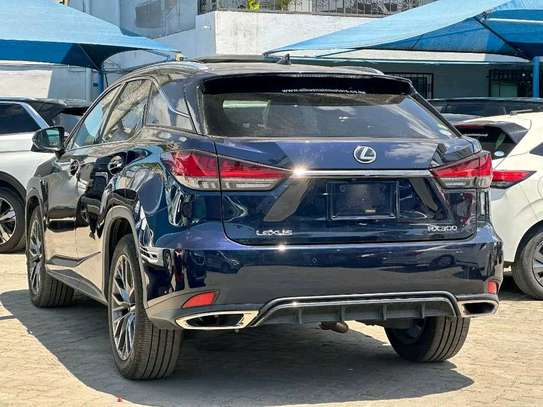 Lexus RX300 image 8