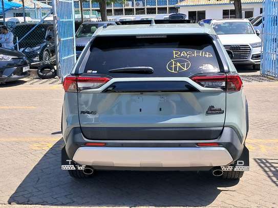 Toyota Rav4 Green 2021 Sunroof image 12