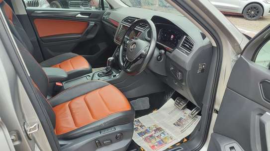 2019 VOLKSWAGEN TIGUAN 2.0TDI 4MOTION 36,000 KMS image 9