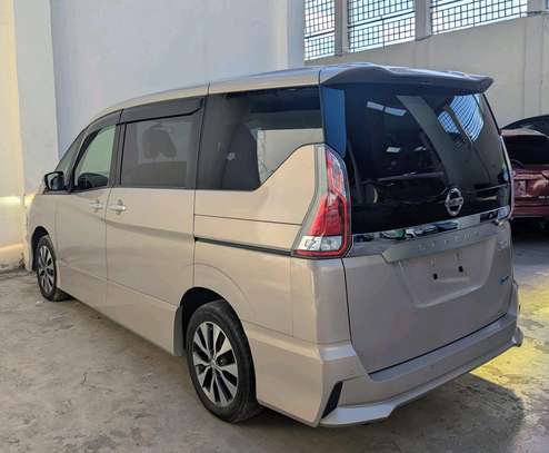 Nissan Serena highway Star ✨✨✨ Hybrid Gold 2018 image 2
