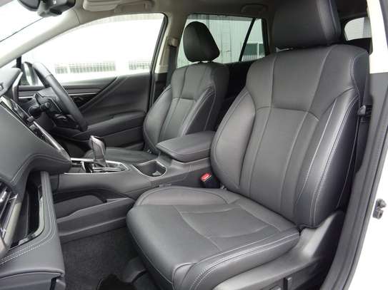 2021 SUBARU OUTBACK image 4