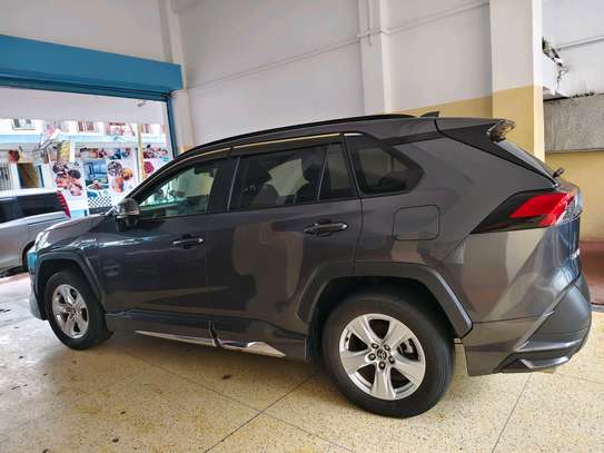 TOYOTA RAV4H HYBRID,2020,AWD, SUNROOF,(DEPOSIT 2.3M) image 5