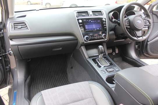 Subaru Outback 2019 Leather, Roof rails, 37,000 Kms image 5