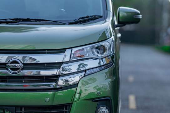 Nissan Dayz Highway Star,2018,Petrol,650cc,HID,Fog,Alloys image 4