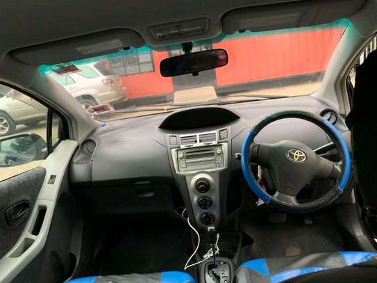 Toyota Vitz 2010 1300cc image 4
