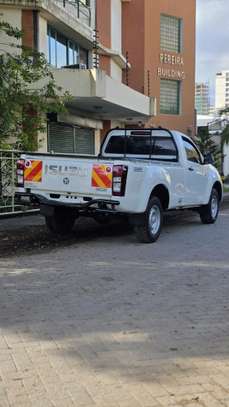ISUZU Dmax image 8