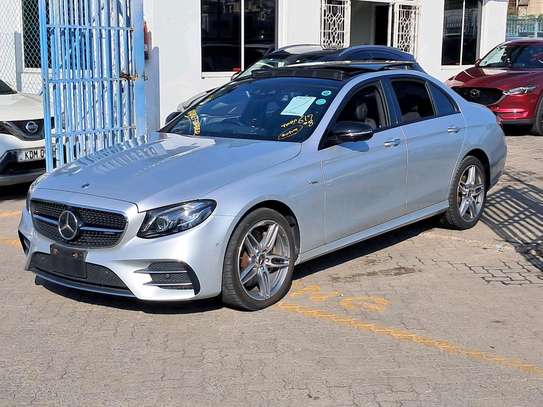 Mercedes  Benz E53 image 4