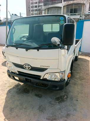 Toyota Dyna 3tones image 3