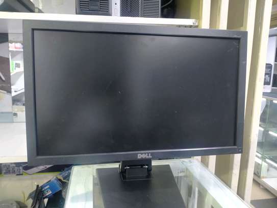Dell 20 inches monitor image 3