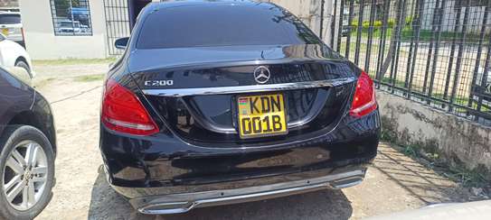 Mercedes Benz C200 Black 2017 image 19