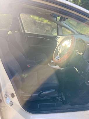 Honda Fit hybrid cream 2018 2WD image 10