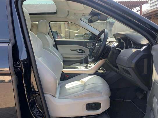 RANGE ROVER EVOQUE 2017MODEL MOONROOF image 4