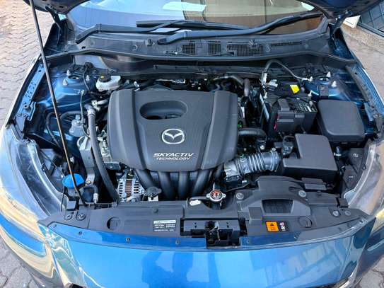 Mazda demio   petrol image 8