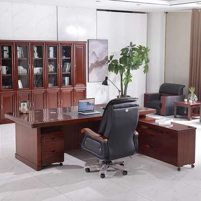 Executive Desks : 1800mm Executive Office Desk image 6
