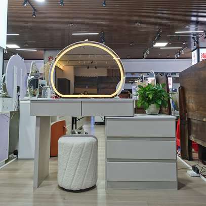 Modern Vanity Makeup Table image 11