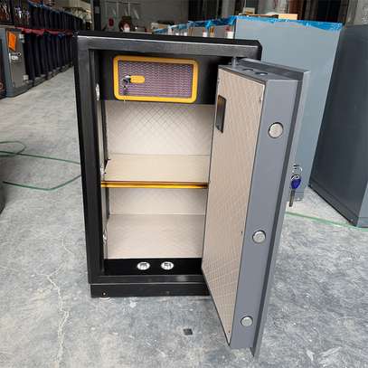 Fire Proof Safe : 55kg Fire Proof Safe In Ikonge image 3