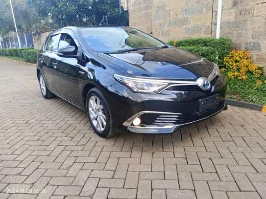 Toyota Auris black color fully loaded 2017 model image 6
