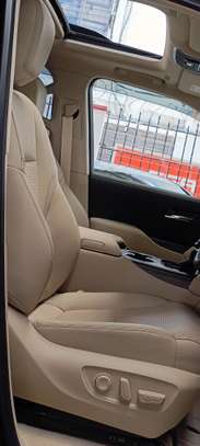 Toyota land Cruiser ZX Diesel ⛽ Black 2021 image 10