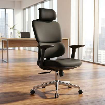Office Chair: Black Fabric Office Chair In Mosobeti image 3
