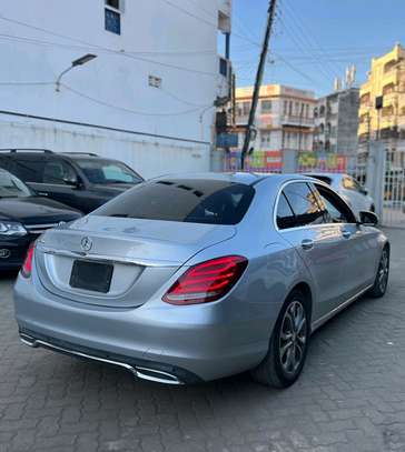 mercedes c200 slightly used kdm image 3