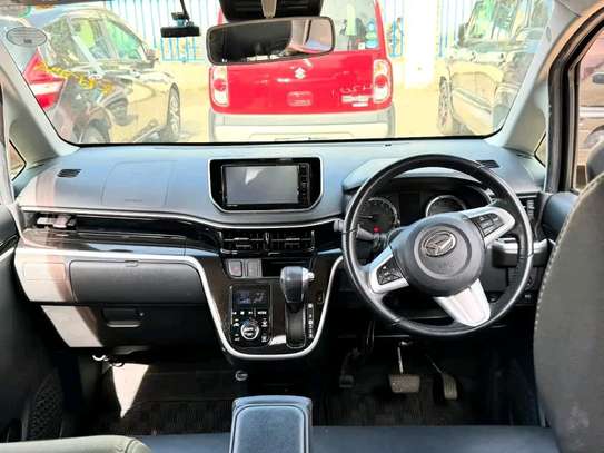 Daihatsu move custom image 4