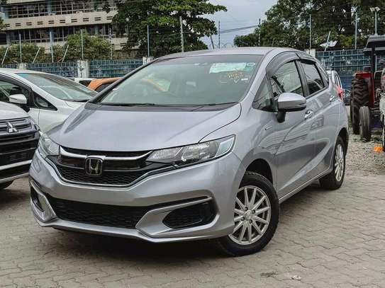Honda fit hybrid silver 2018 image 2