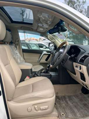 TOYOTA LANDCRUISER PRADO TX.L 2020MODEL SUNROOF PETROL image 3