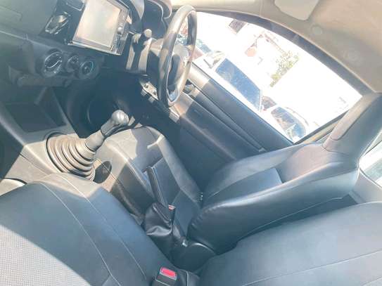 TOYOTA HILUX SINGLE CAB MANUAL 2019MODEL image 5