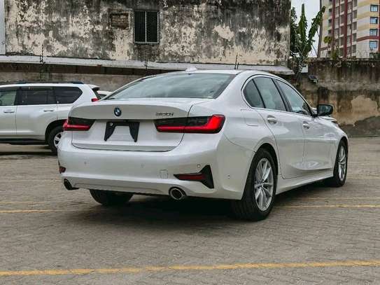 BMW 320i 2019 IM sport image 13