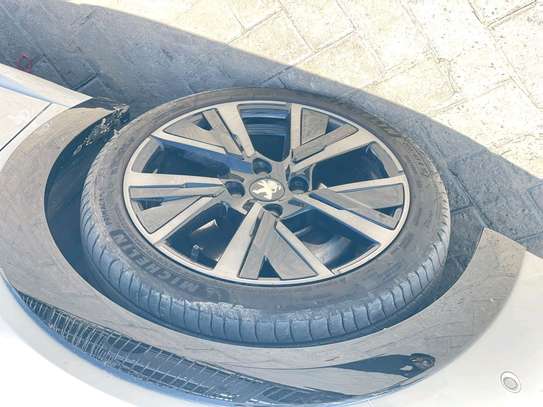PEUGEOT 208 2021MODEL image 4