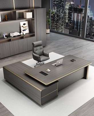 Office Desks : 1800mm Executive Office Desk image 3