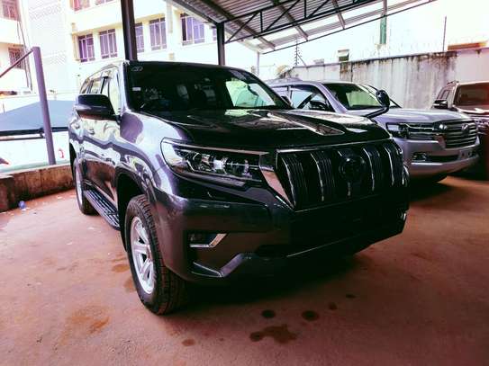 Toyota land cruiser prado Diesel TX 2018 Grey image 2