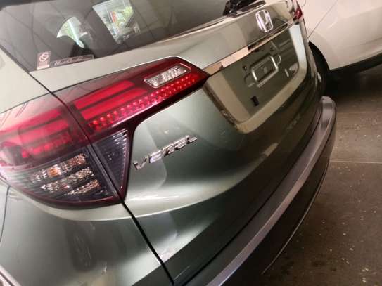 Honda vezel image 2