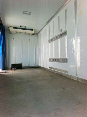 Isuzu elf npr85  freezer manual image 3