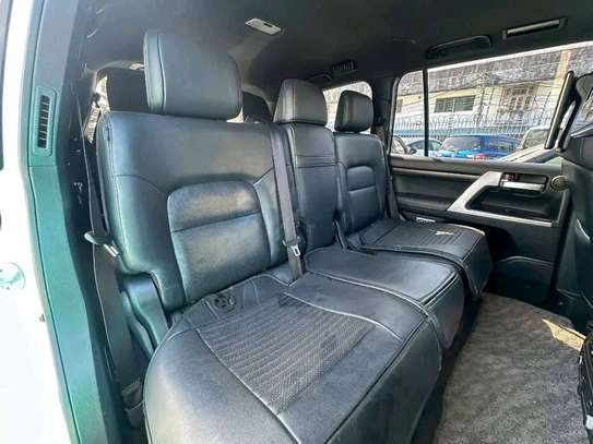 Toyota land Cruiser V8 ZX 2019 WALD image 7