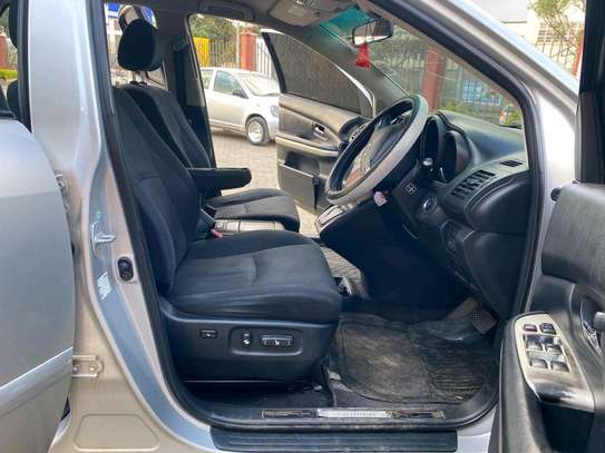 TOYOTA HARRIER image 5